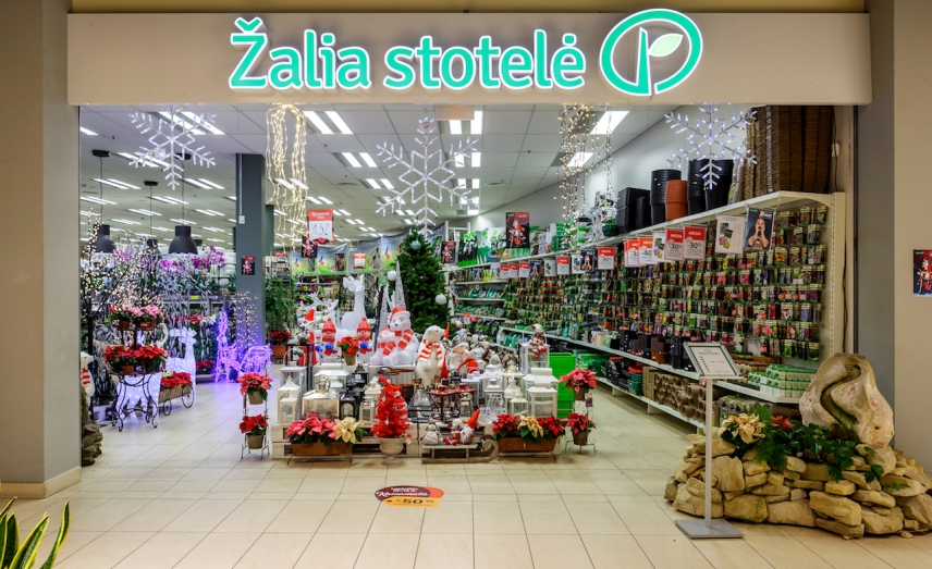 ŽALIA STOTELĖ